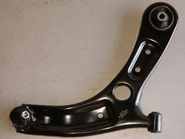 Рычаг GENERAL PARTS 54501H9000 HYUNDAI ACCENT 2018-2019 / KIA RIO 2018 LOWER R