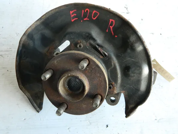 Ступица TOYOTA 4321119015 TOYOTA COROLLA ZZE120 4ZZFE Перед Прав (Б/У) 69838298