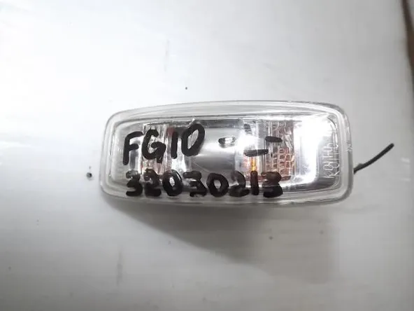 Повторитель поворотника NISSAN BLUEBIRD FG10 Лев (Контрактный)