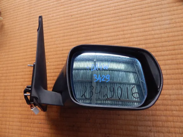 Зеркало Suzuki Escudo TDA4W перед прав (контрактный) 23429016