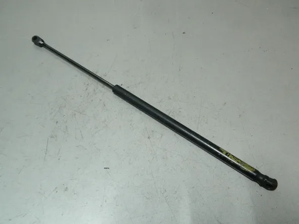 Амортизатор багажника MAZDA DEMIO DY3W (Контрактный) 81532098