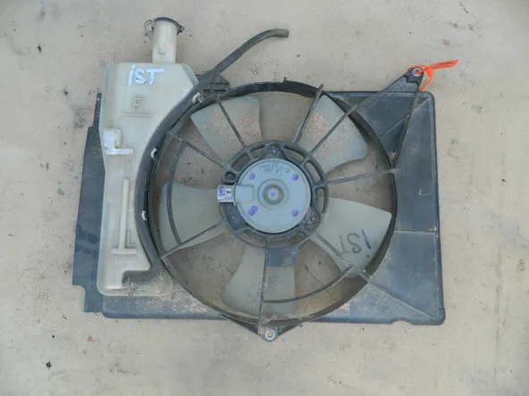 Диффузор радиатора TOYOTA IST 1NZ (Контрактный) 65243198 1671121030