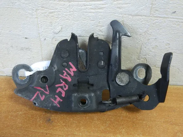 Замок капота NISSAN MARCH AK12 (Контрактный) 45976588