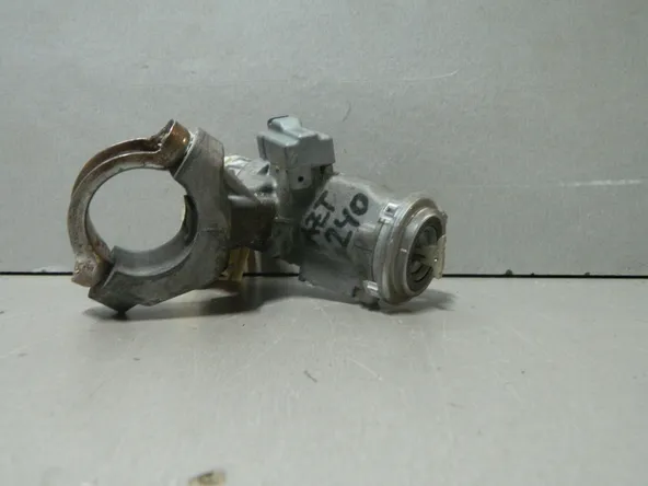 Замок зажигания TOYOTA ALLION AZT240 (Контрактный) 81532308
