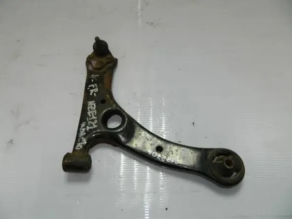 Рычаг подвески TOYOTA COROLLA NZE121 Перед Прав (Контрактный)