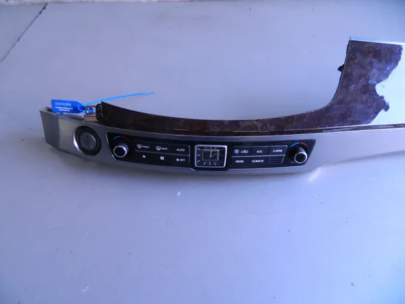 Блок управления климат-контролем HYUNDAI EQUUS G6DA 2013-2015 (Б/У) 69838260K 972503N810