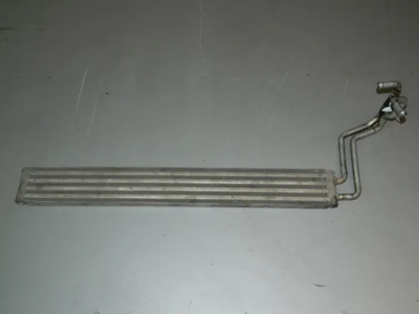 Радиатор масляный AUDI Q7 4L BAR (Б/У) 35020591