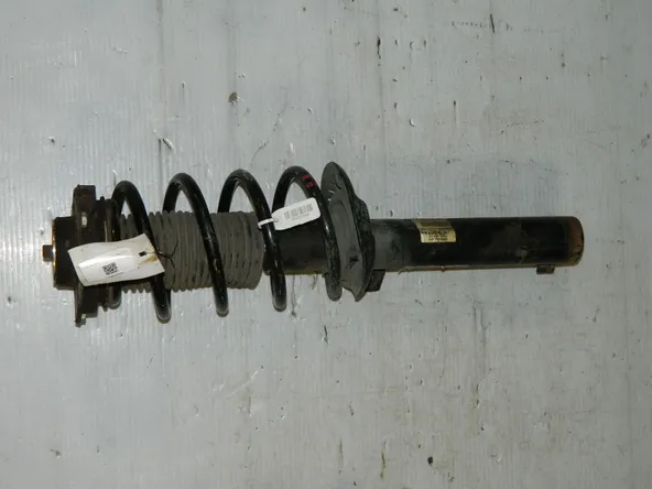 Стойка подвески AUDI A3 8P Перед Лев (Контрактный)