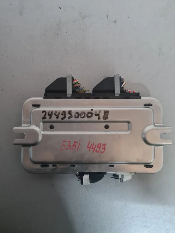 Блок управления светом BMW 5-SERIES F10 (Контрактный) 2449300048