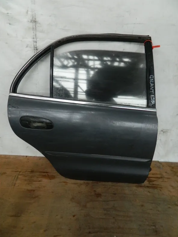 Дверь MITSUBISHI GALANT E53A Зад Прав (Контрактный) 72355745