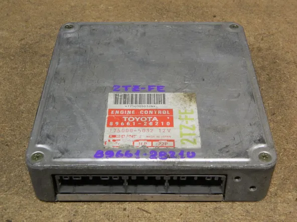 Блок управления ДВС TOYOTA ESTIMA EMINA 2TZFE (Контрактный) 10029 8966128210
