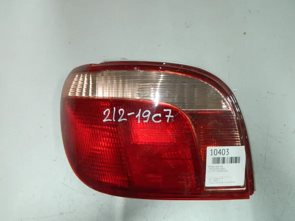Фонарь TOYOTA VITZ SCP10 Зад Лев (Контрактный) 03344260