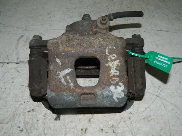 Суппорт NISSAN CEFIRO A32 Перед Лев (Кoнтрактный) 81540725