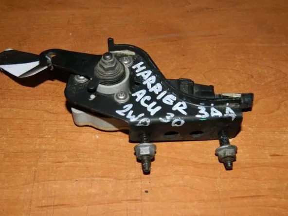 Датчик высоты дорожного просвета TOYOTA HARRIER ACU30 (Контрактный) 8940748020