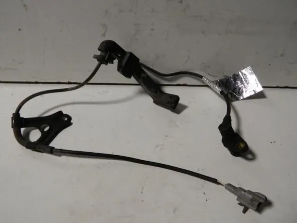 Датчик ABS TOYOTA COROLLA AE110 Перед Прав (Контрактный)