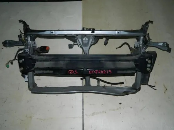 Рамка радиатора HONDA Fit GD1 (Контрактный) 00740213