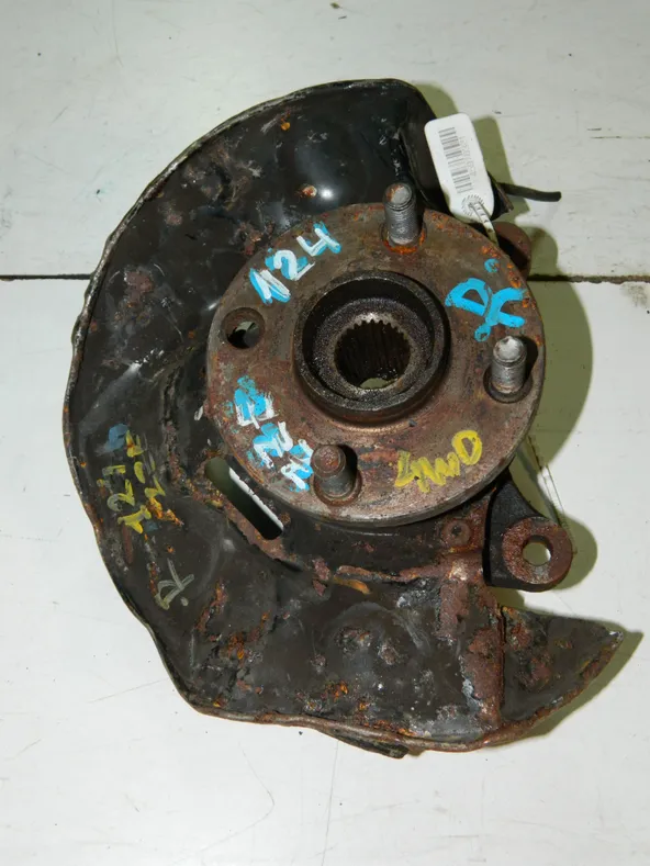 Ступица TOYOTA COROLLA FIELDER ZZE124 Перед Прав (Контрактный) 45976321