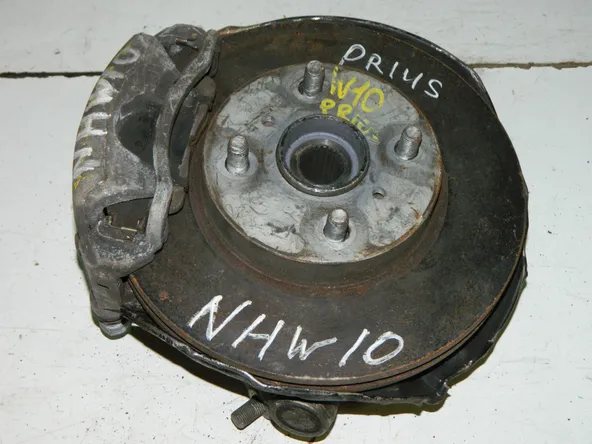 Ступица TOYOTA PRIUS NHW10 Перед Лев (Контрактный) 40940827