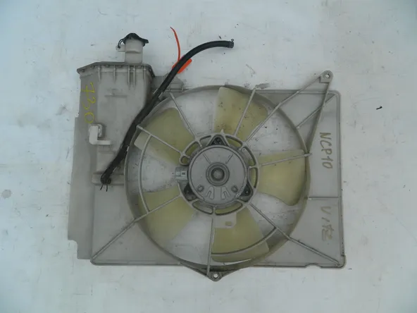 Диффузор радиатора TOYOTA VITZ NCP10 (Контрактный) 72355190