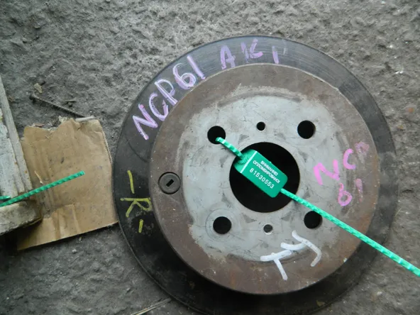 Диск тормозной TOYOTA IST NCP61 Зад (Контрактный) 81530553