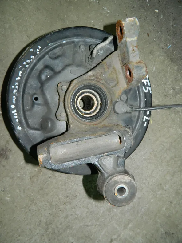 Ступица SUBARU FORESTER SF5 Зад Лев (Контрактный) 79586756