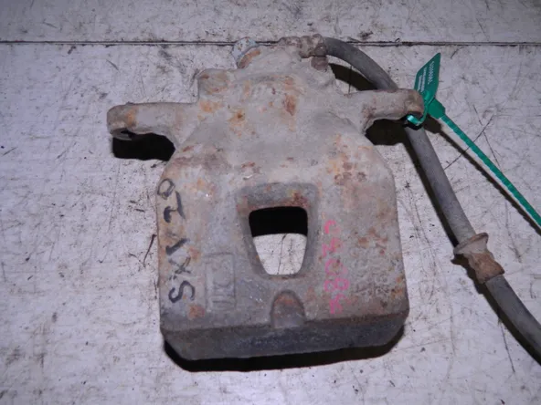 Суппорт TOYOTA CAMRY GRACIA  SXV20 Перед Лев (Контрактный) 79590070