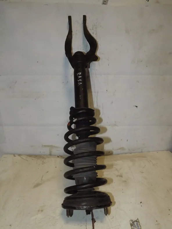 Стойка подвески MITSUBISHI GALANT EA1A Перед Лев (Контрактный) 35023540