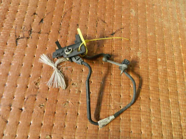 Датчик высоты дорожного просвета LEXUS IS250 GSE20 (Контрактный) 94603896