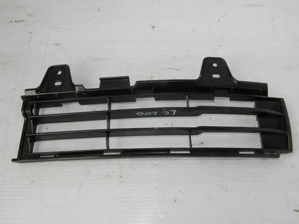 Решетка бампера TOYOTA LAND CRUISER GRJ200 Перед Лев (Б/У) 81540830