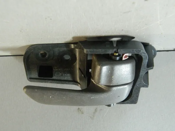 Ручка двери внутренняя TOYOTA CALDINA ST190 Прав (Контрактный) 81528336