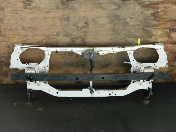 Рамка радиатора TOYOTA SPRINTER AE110 (Контрактный) 94584226