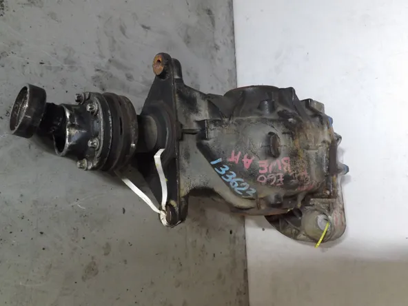 Редуктор BMW 5-Series E60 Задн (Контрактный) 94603618