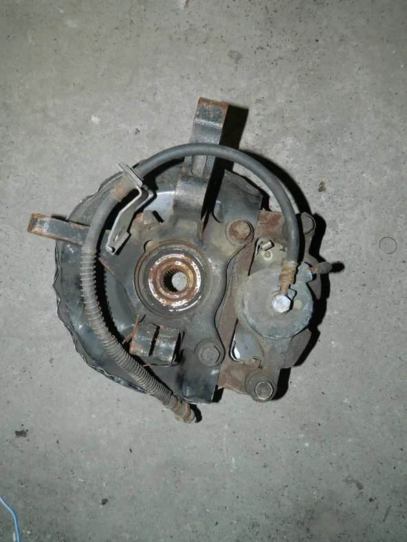 Ступица MITSUBISHI DINGO CQ2A Перед Лев (Контрактный) 79591199