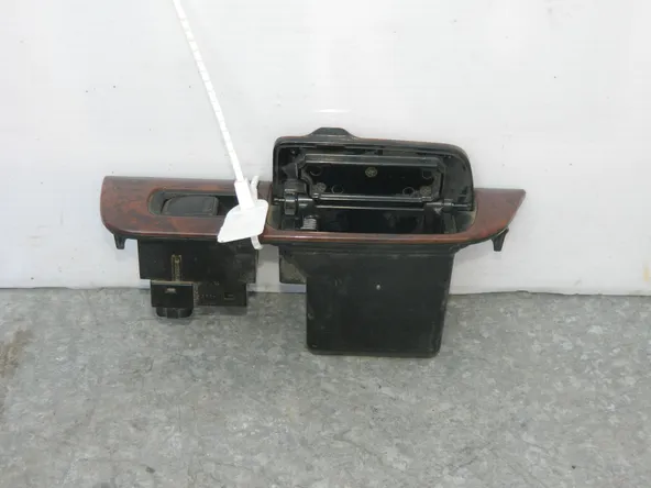 Кнопка стеклоподъемника TOYOTA LAND CRUISER PRADO J90 Зад. Лев (Б/У)