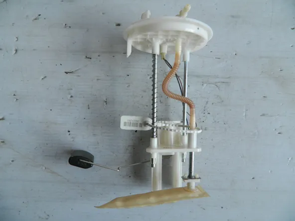 Датчик уровня топлива HYUNDAI SORENTO XM (Контрактный) 35021293