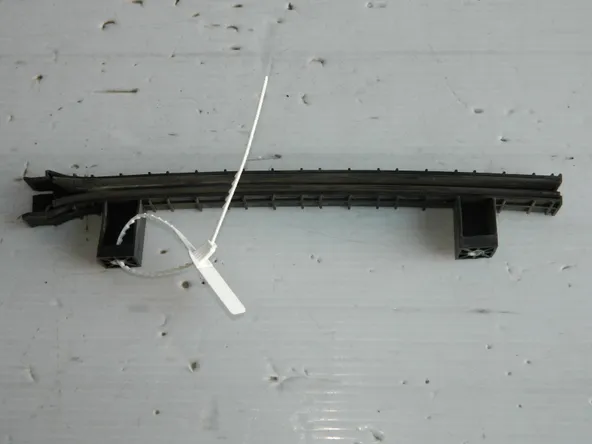 Направляющая стекла FIAT PANDA (Б/У)