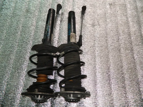 Стойка подвески BMW 1-SERIES F20 Перед (пара) (Контрактный) 35815620