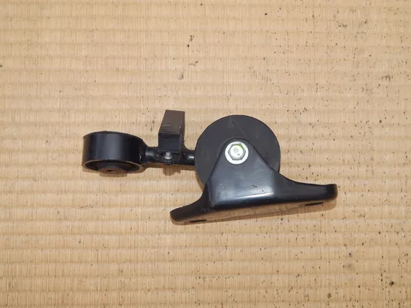 Подушка двигателя TOYOTA CAMRY ACV30 (Контракный) 37791804