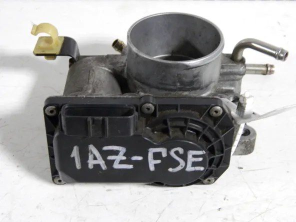 Дроссельная заслонка TOYOTA VOXY AZR65 1AZFSE (Контрактный) 69586023