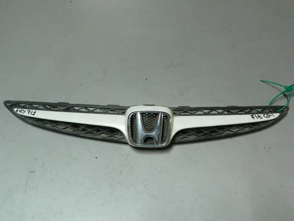Решетка радиатора HONDA FIT GD1 (Контрактный) 81540948