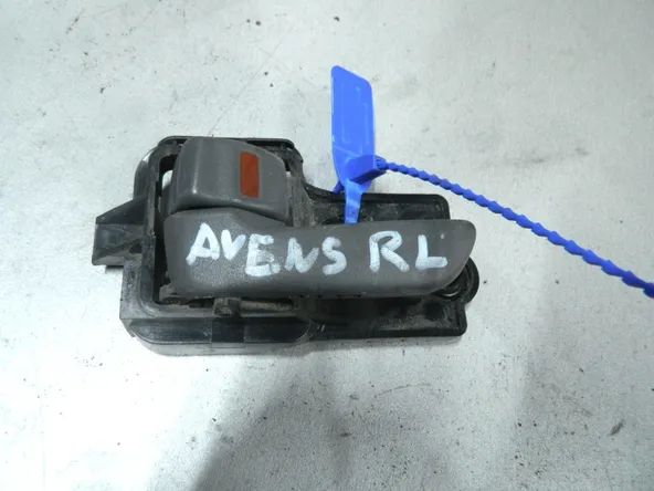 Ручка двери TOYOTA AVENSIS 220 Внутр Задн Лев (Б/У) 69838669 6920605020B0