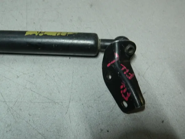 Амортизатор багажника HONDA FIT GD1 Лев (Контрактный) 81528959