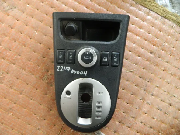 Консоль КПП NISSAN X-TRAIL NT31 (контрактный) 2211700004