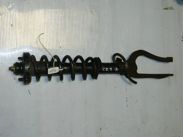 Стойка подвески HONDA ACCORD CE1 Перед Прав (Контрактный) 45976811