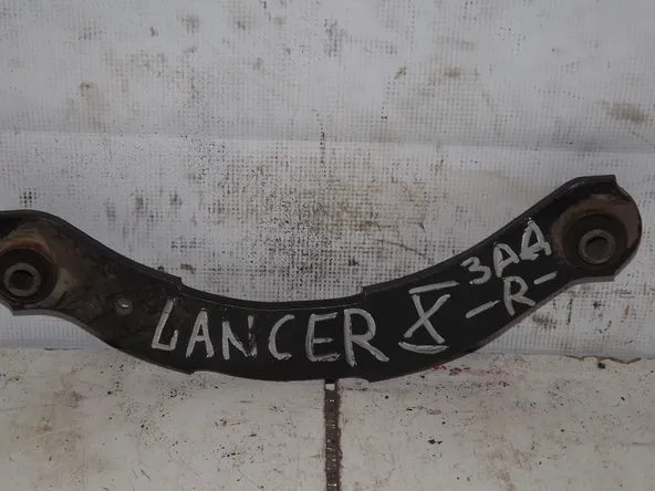 Рычаг подвески MITSUBISHI LANCER CS5A Зад (Контрактный) 45993098
