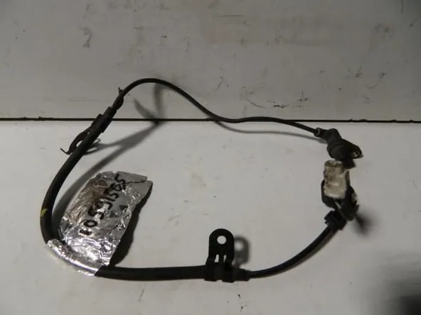 Датчик ABS TOYOTA SIENTA NCP81 Перед Лев (Контрактный) 10591505