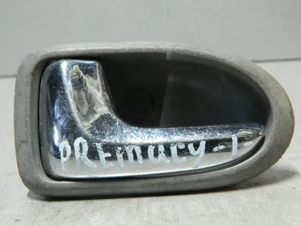 Ручка двери внутренняя MAZDA PREMACY CP8W Лев (Контрактный) 81528435