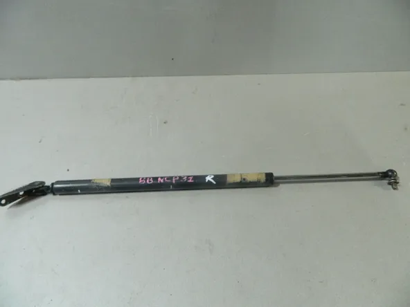 Амортизатор багажника TOYOTA BB NCP31 Прав (Контрактный) 81532230