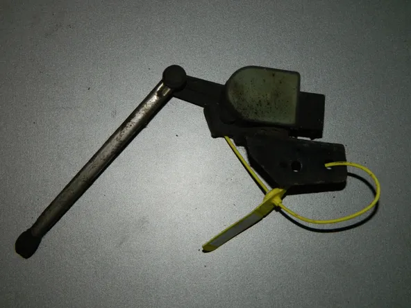 Датчик высоты дорожного просвета HYUNDAI EQUUS VI G6DJ (Б/У) 40940114