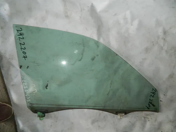 Стекло двери TOYOTA ALTEZZA SXE10 Перед. Прав (Контрактный) 2422207